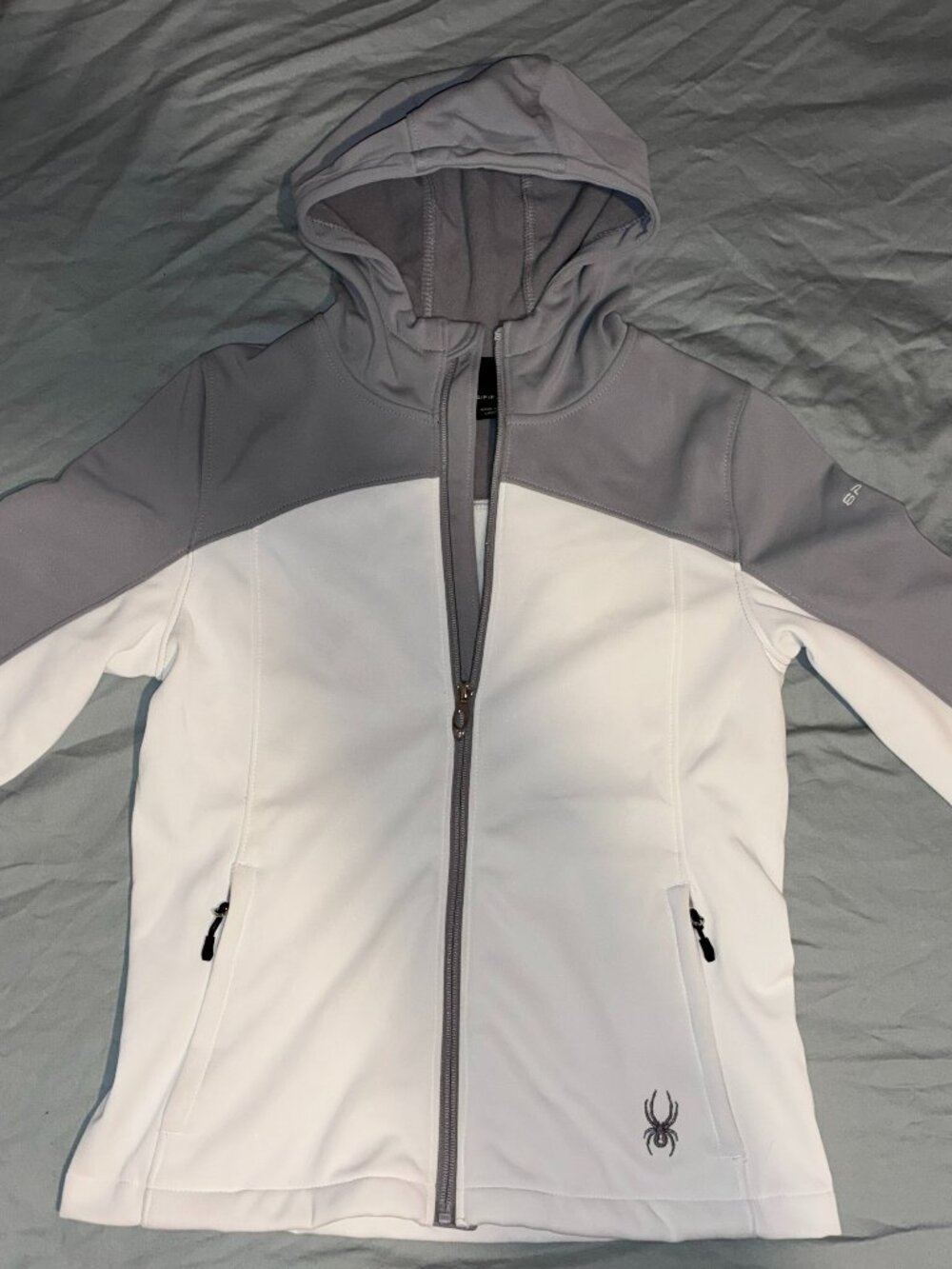Spyder Alyce softshell Woman's Jacket Size Small Gray and White New W/O Tags